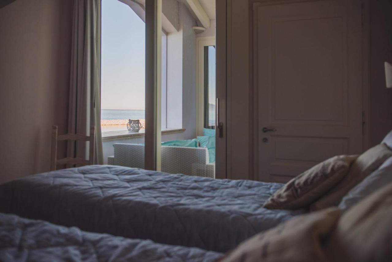 Villa Lilla Sulla Spiaggia Di San Vincenzo Luxury Exterior foto
