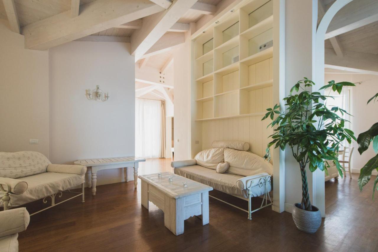 Villa Lilla Sulla Spiaggia Di San Vincenzo Luxury Exterior foto