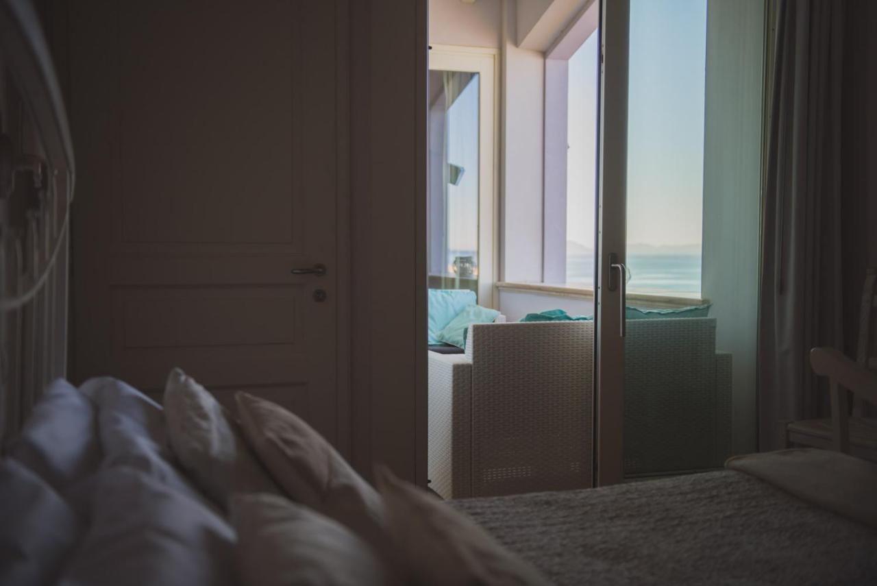 Villa Lilla Sulla Spiaggia Di San Vincenzo Luxury Exterior foto